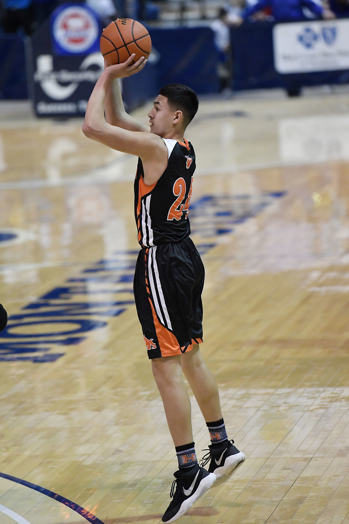 Hardin vs. Lewistown Class A boys